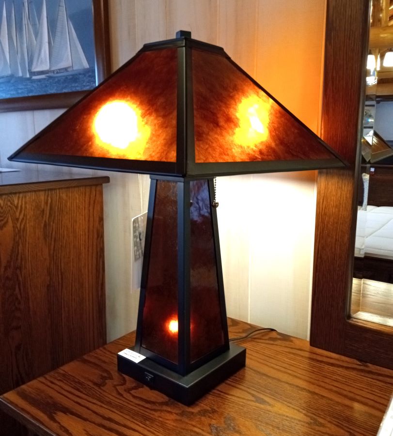 CLEARANCE: Mica Table Lamp w/Nightlight (CAL Lighting)