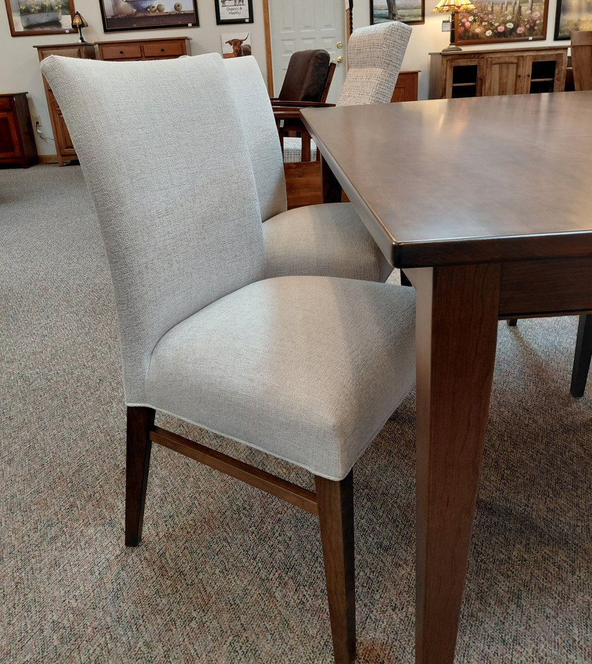 CLEARANCE: Farm Table with Andover Chairs (Zimmerman)
