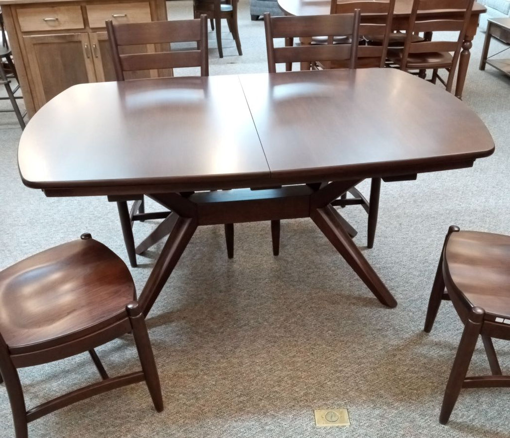 CLEARANCE: Traverse Table with Stegel Side Chairs (Zimmerman)