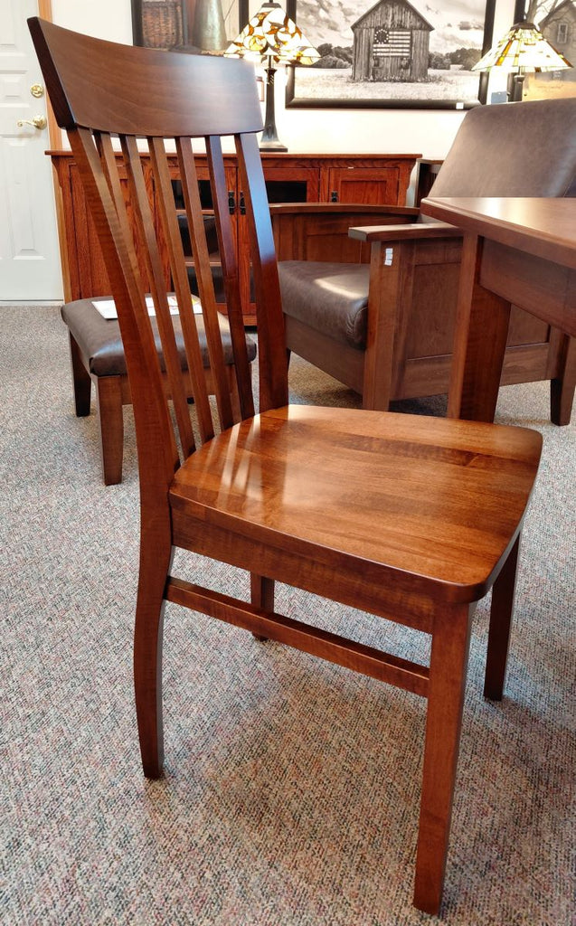 PROMO Sale: Shaker Table & 4 Chairs (V16)