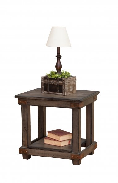 End Table w/Antiquated Finish (Mt Pleasant #1750)