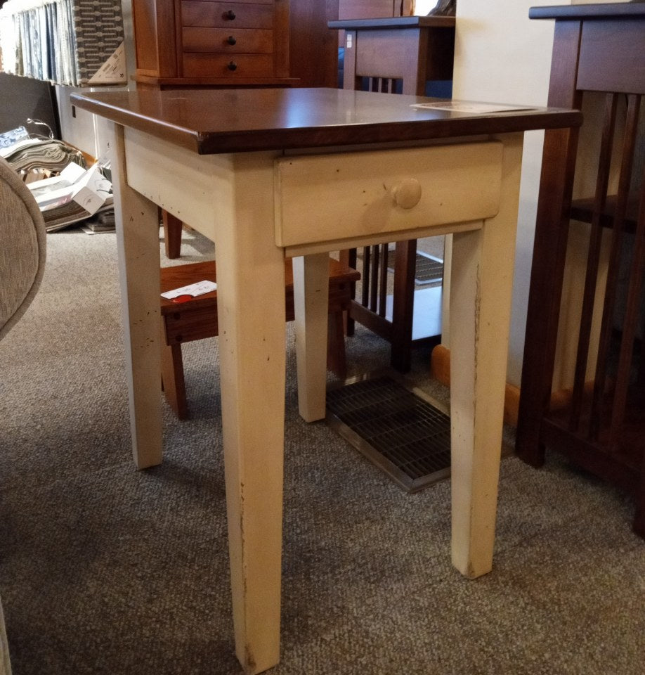 CLEARANCE: 2-Tone Distressed Shaker End Table (ElmWood)