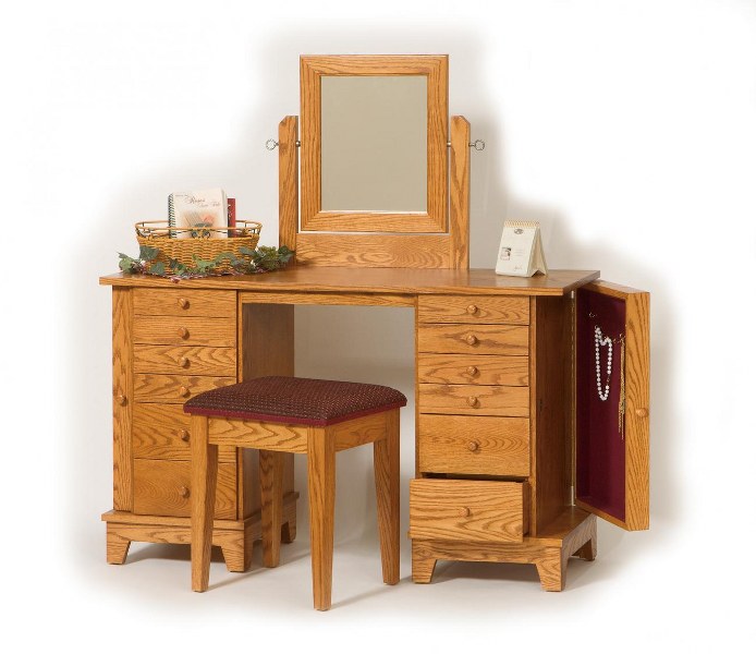 Traditional Dressing Table (Keepsake Collection #912)